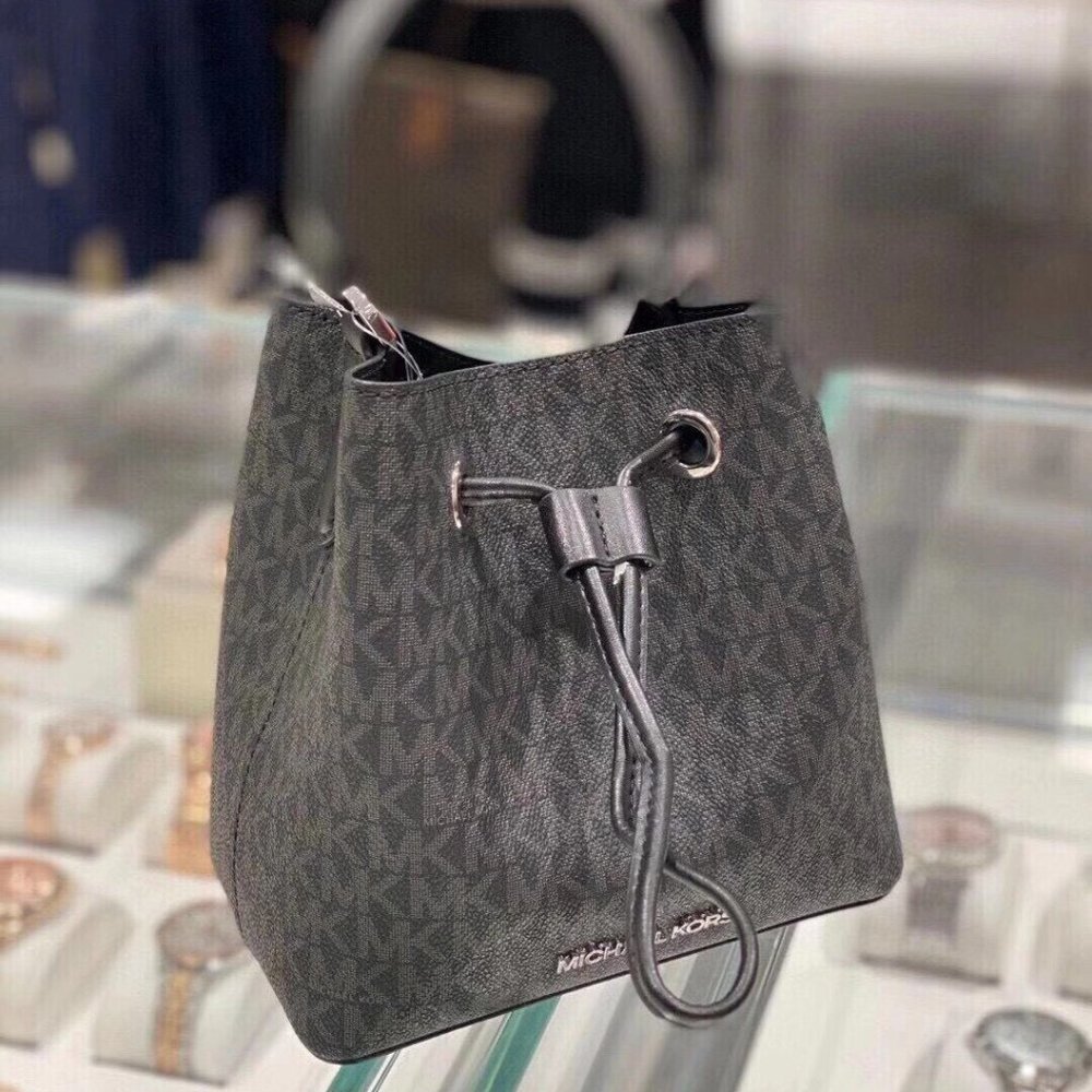 Michael Kors Suri SM Logo Crossbody Bag BlackLogo